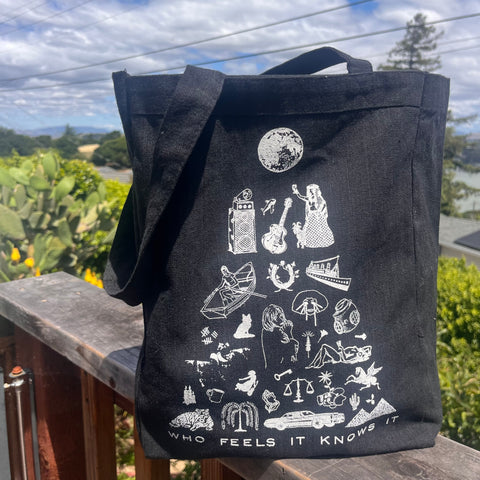 Who Feels It Knows It Pyramid Everyday Tote